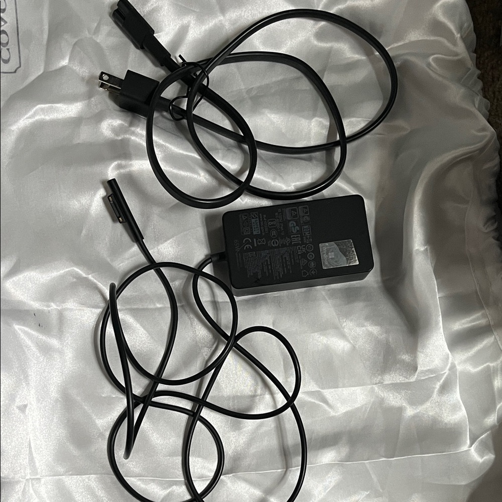 Genuine 65W Charger Microsoft Model 1706/1800 Surface Go Power Adapter